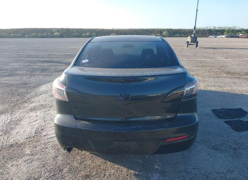 Photo 15 of 2013 Mazda Mazda3 I SPORT (VIN JM1BL1U7XD1703277)