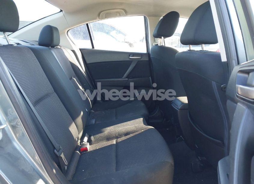 Photo 8 of 2013 Mazda Mazda3 I SPORT (VIN JM1BL1U7XD1712559)