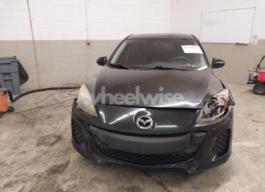 Photo 12 of 2013 Mazda Mazda3 I SPORT (VIN JM1BL1U7XD1762121)
