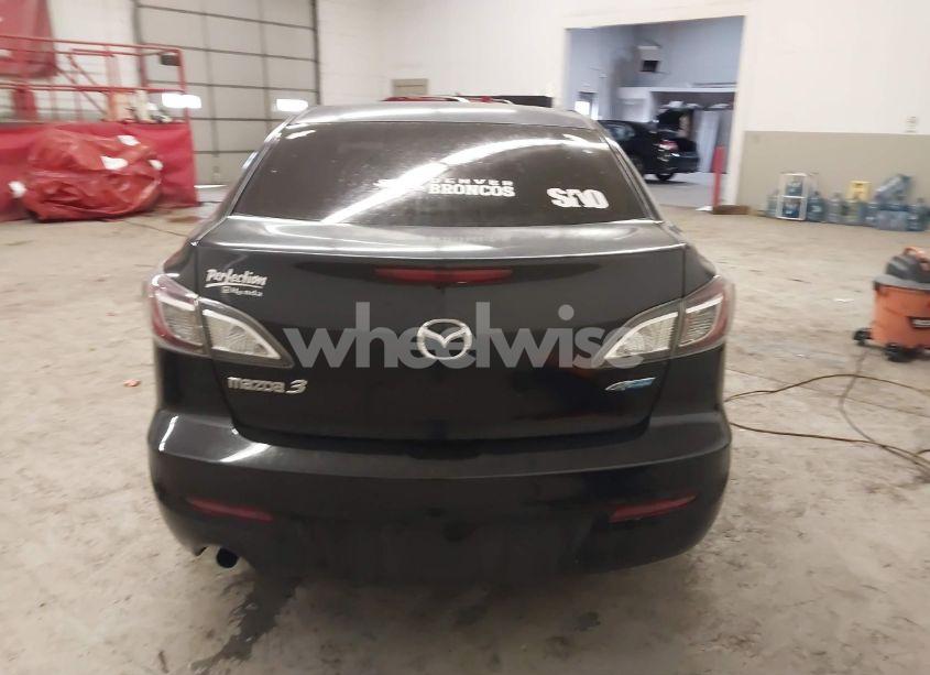 Photo 16 of 2013 Mazda Mazda3 I SPORT (VIN JM1BL1U7XD1762121)