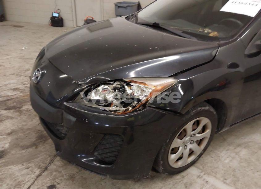 Photo 6 of 2013 Mazda Mazda3 I SPORT (VIN JM1BL1U7XD1762121)