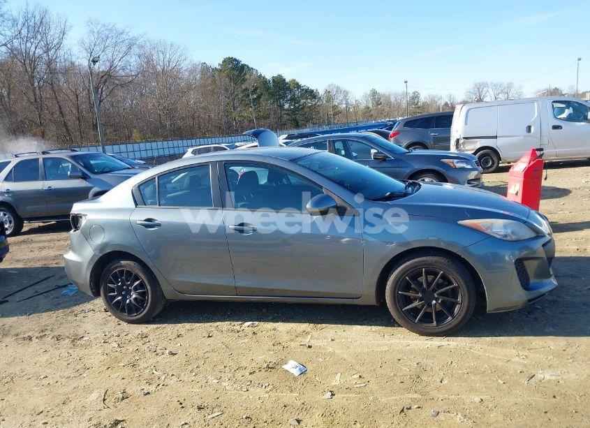 Photo 14 of 2013 Mazda Mazda3 I SPORT (VIN JM1BL1U7XD1814363)