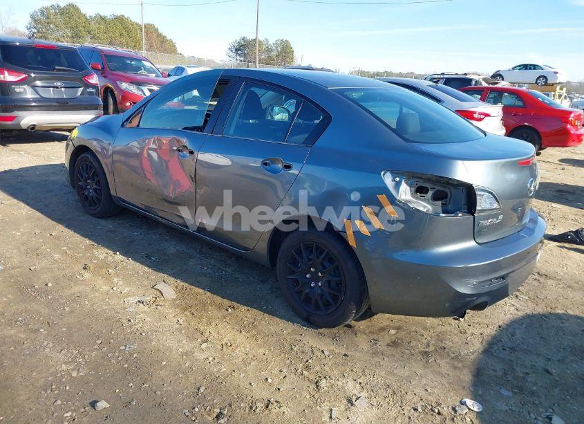 Photo 3 of 2013 Mazda Mazda3 I SPORT (VIN JM1BL1U7XD1814363)