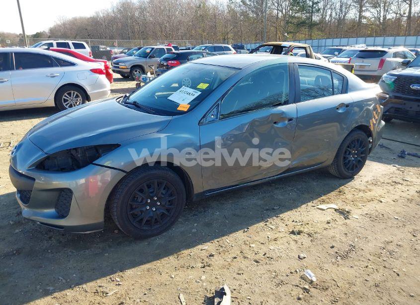 Photo 6 of 2013 Mazda Mazda3 I SPORT (VIN JM1BL1U7XD1814363)