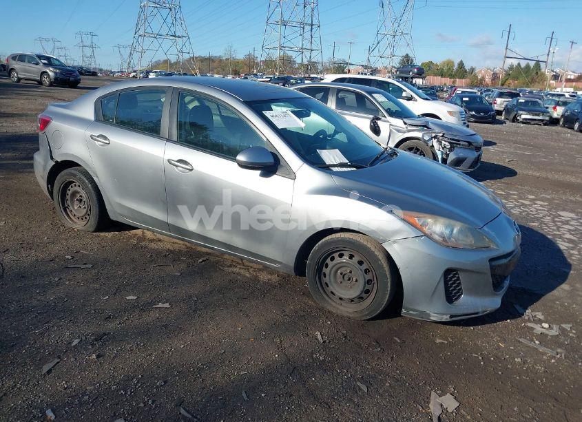 2013 Mazda Mazda3 I SPORT (VIN JM1BL1U87D1703441) main photo