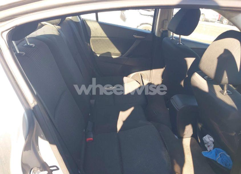 Photo 8 of 2013 Mazda Mazda3 I SPORT (VIN JM1BL1U87D1703441)