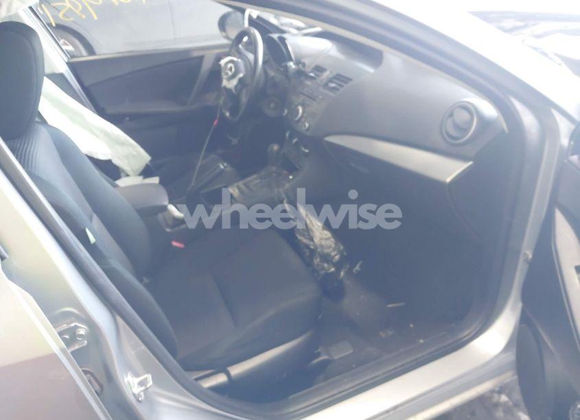 Photo 5 of 2012 Mazda Mazda3 I SPORT (VIN JM1BL1UF0C1525854)