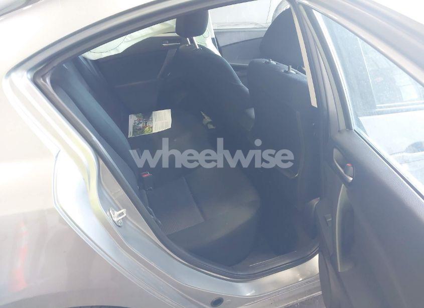 Photo 8 of 2012 Mazda Mazda3 I SPORT (VIN JM1BL1UF0C1525854)