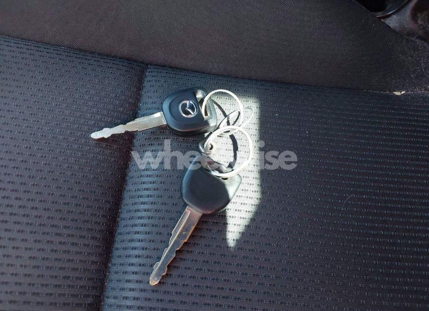 Photo 11 of 2011 Mazda Mazda3 I SPORT (VIN JM1BL1UF1B1455344)