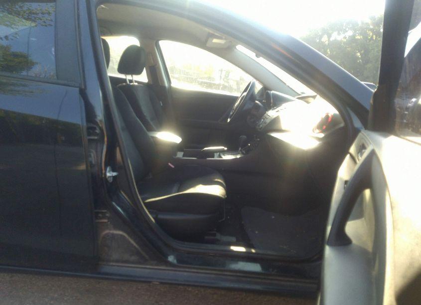 Photo 5 of 2012 Mazda Mazda3 I SPORT (VIN JM1BL1UF1C1507489)