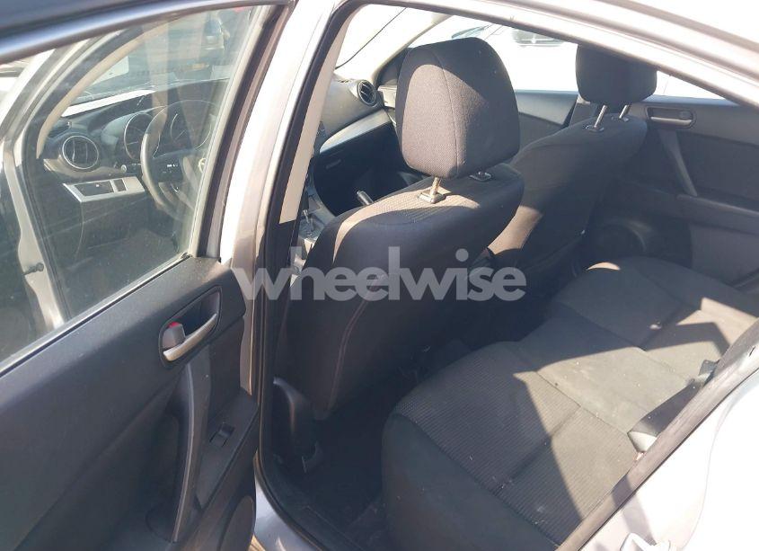 Photo 14 of 2012 Mazda Mazda3 I SPORT (VIN JM1BL1UF1C1565182)