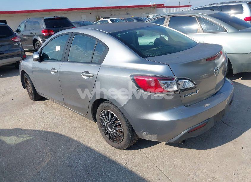 Photo 3 of 2012 Mazda Mazda3 I SPORT (VIN JM1BL1UF1C1565182)