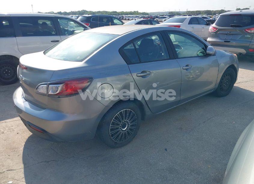 Photo 4 of 2012 Mazda Mazda3 I SPORT (VIN JM1BL1UF1C1565182)