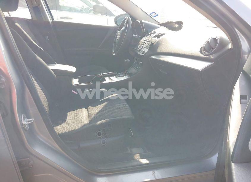 Photo 5 of 2012 Mazda Mazda3 I SPORT (VIN JM1BL1UF1C1565182)