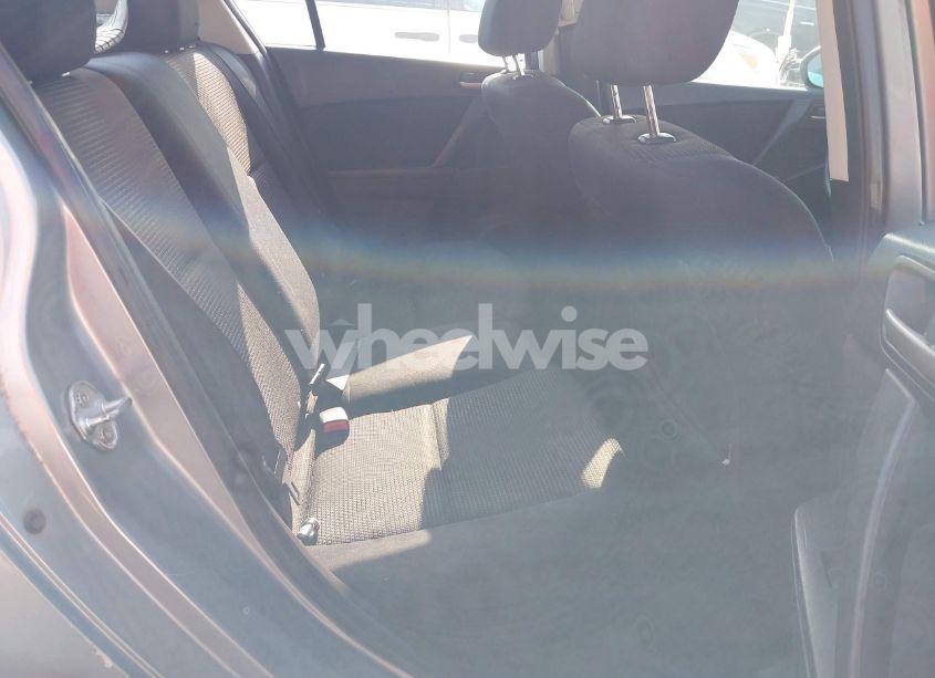 Photo 8 of 2012 Mazda Mazda3 I SPORT (VIN JM1BL1UF1C1565182)