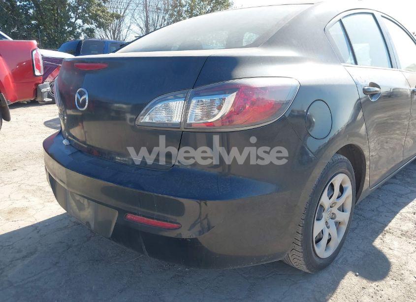 Photo 13 of 2012 Mazda Mazda3 I SPORT (VIN JM1BL1UF1C1653469)