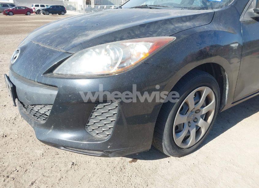 Photo 16 of 2012 Mazda Mazda3 I SPORT (VIN JM1BL1UF1C1653469)