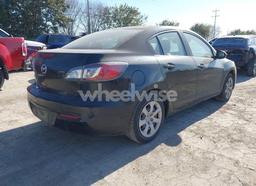 Photo 4 of 2012 Mazda Mazda3 I SPORT (VIN JM1BL1UF1C1653469)