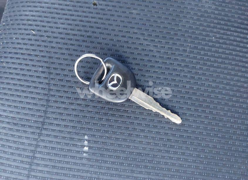 Photo 11 of 2011 Mazda Mazda3 I SPORT (VIN JM1BL1UF2B1448029)