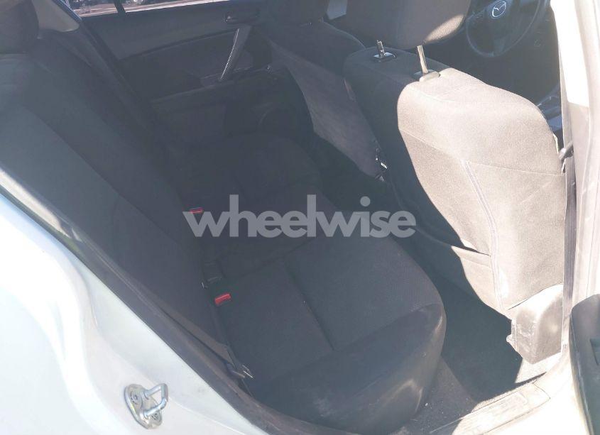 Photo 8 of 2011 Mazda Mazda3 I SPORT (VIN JM1BL1UF2B1448029)