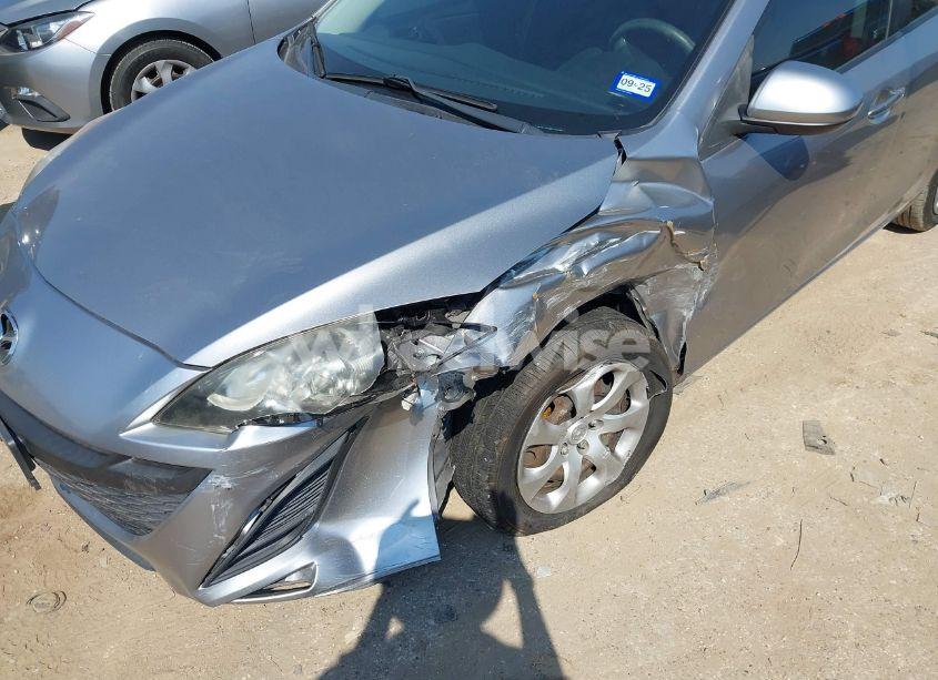 Photo 6 of 2011 Mazda Mazda3 I SPORT (VIN JM1BL1UF2B1460746)