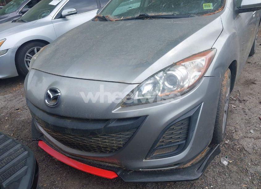 Photo 6 of 2011 Mazda Mazda3 I SPORT (VIN JM1BL1UF2B1481192)