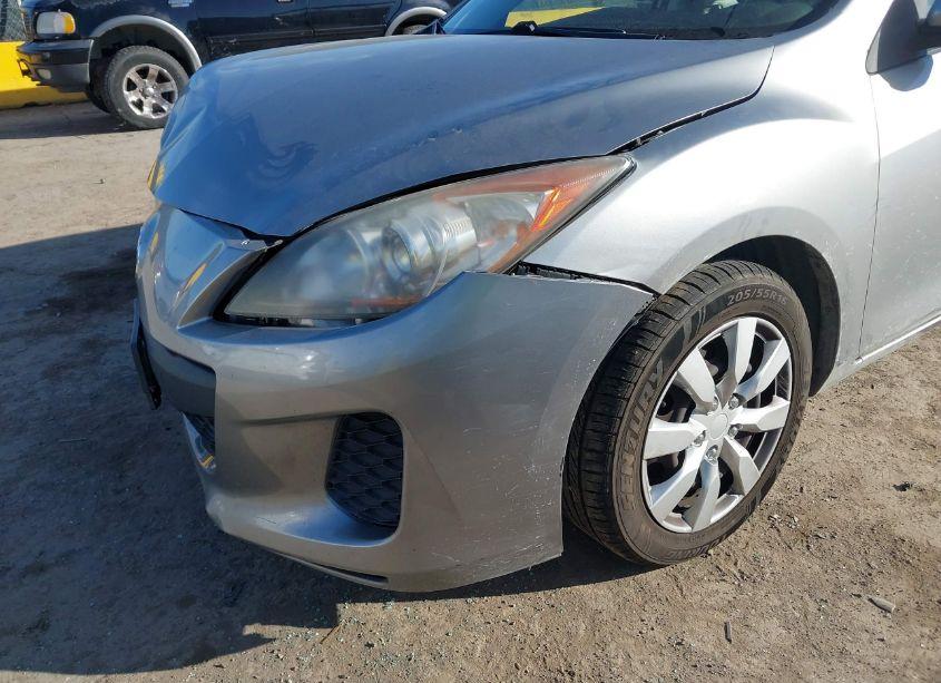 Photo 12 of 2012 Mazda Mazda3 I SPORT (VIN JM1BL1UF2C1523152)