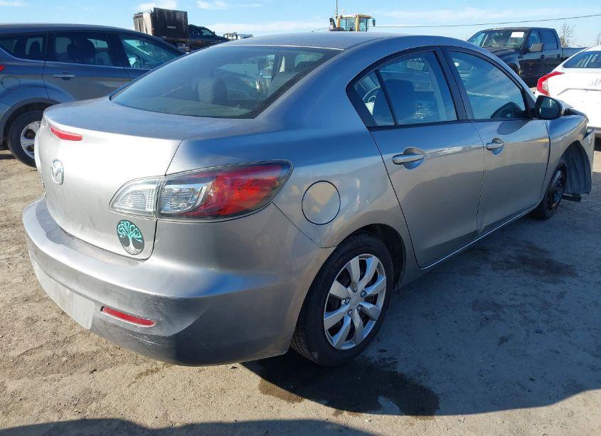 Photo 4 of 2012 Mazda Mazda3 I SPORT (VIN JM1BL1UF2C1523152)