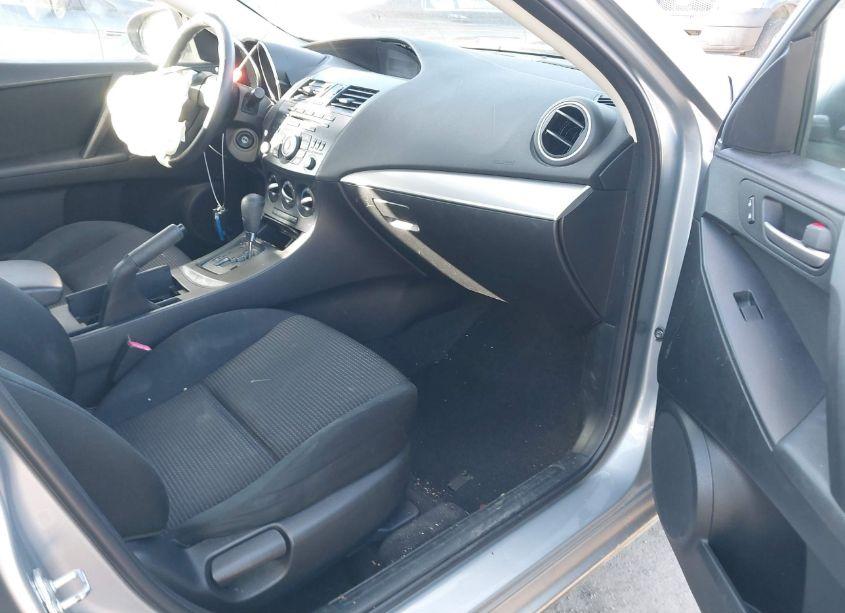 Photo 5 of 2012 Mazda Mazda3 I SPORT (VIN JM1BL1UF2C1523152)