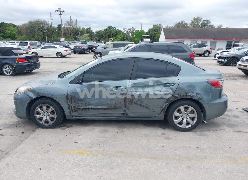 Photo 14 of 2012 Mazda Mazda3 I SPORT (VIN JM1BL1UF2C1637863)