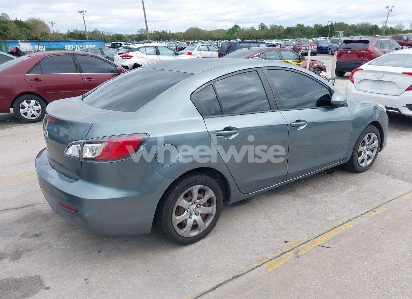 Photo 4 of 2012 Mazda Mazda3 I SPORT (VIN JM1BL1UF2C1637863)