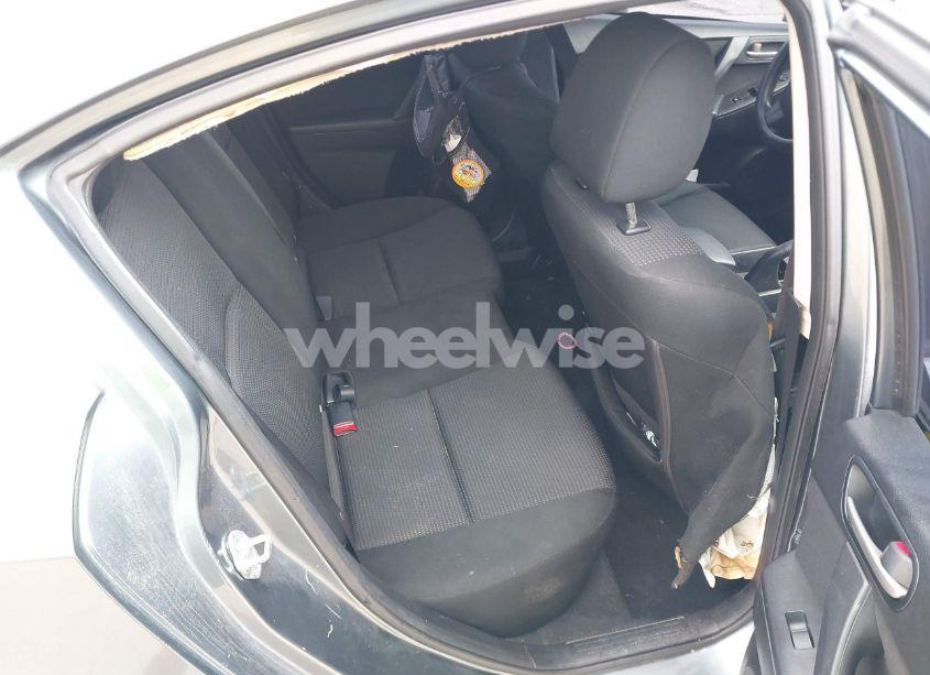 Photo 8 of 2012 Mazda Mazda3 I SPORT (VIN JM1BL1UF2C1637863)