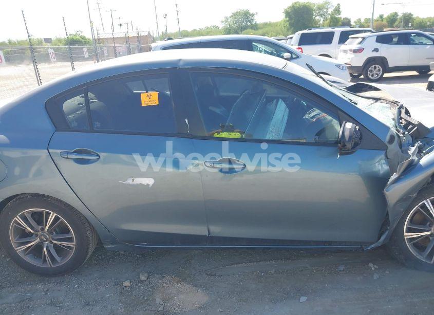 Photo 14 of 2011 Mazda Mazda3 I SPORT (VIN JM1BL1UF3B1408400)