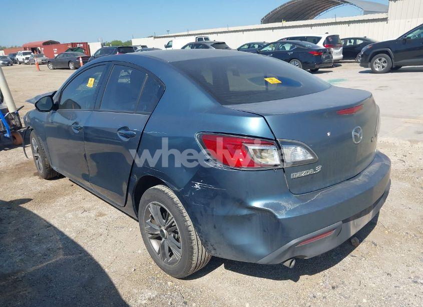 Photo 3 of 2011 Mazda Mazda3 I SPORT (VIN JM1BL1UF3B1408400)
