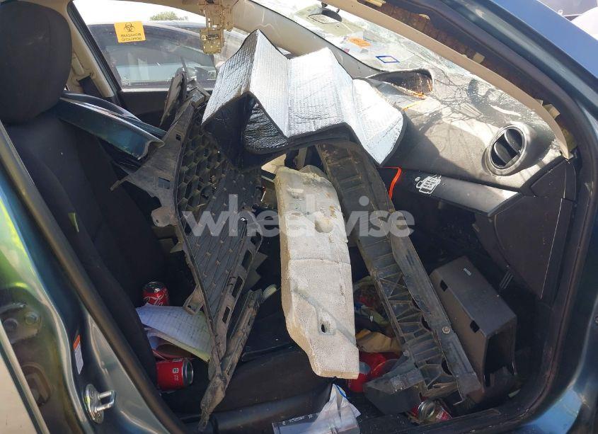 Photo 5 of 2011 Mazda Mazda3 I SPORT (VIN JM1BL1UF3B1408400)