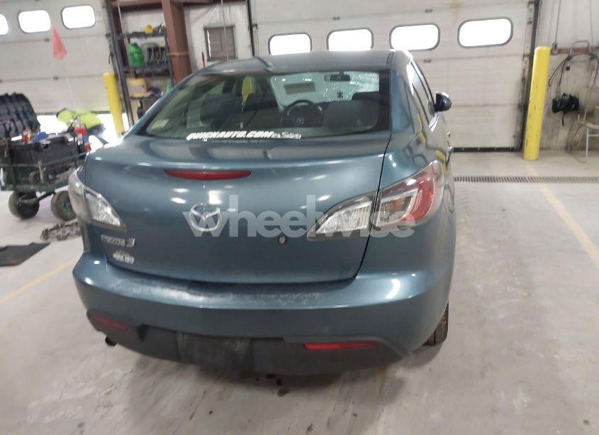 Photo 17 of 2011 Mazda Mazda3 I SPORT (VIN JM1BL1UF3B1901879)