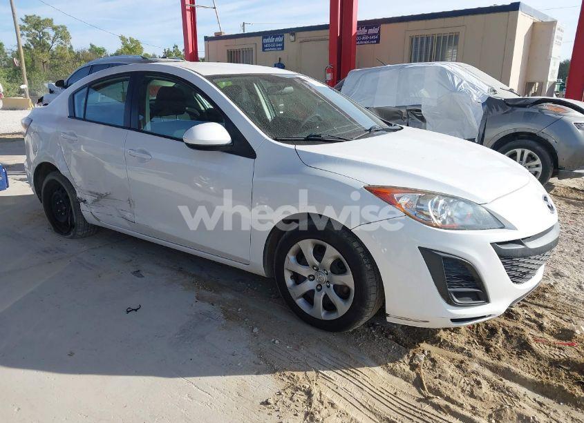 2011 Mazda Mazda3 I SPORT (VIN JM1BL1UF3B1903583) main photo
