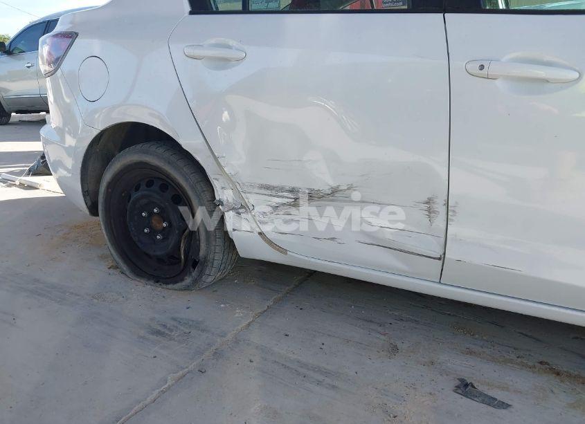 Photo 6 of 2011 Mazda Mazda3 I SPORT (VIN JM1BL1UF3B1903583)