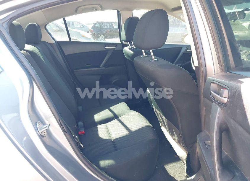 Photo 8 of 2012 Mazda Mazda3 I SPORT (VIN JM1BL1UF3C1532765)