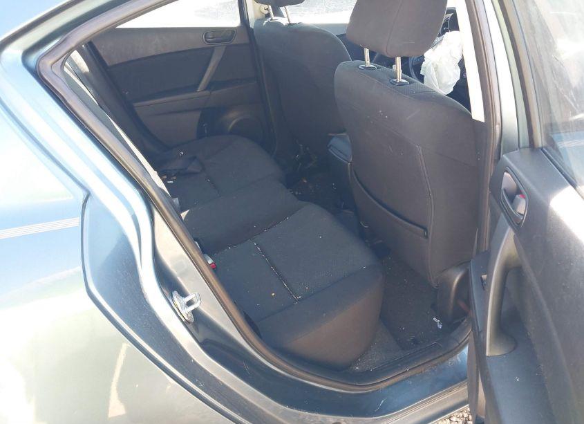 Photo 8 of 2011 Mazda Mazda3 I SPORT (VIN JM1BL1UF4B1366531)