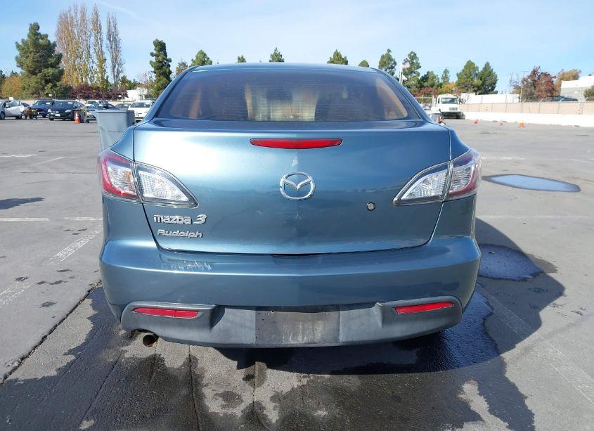 Photo 17 of 2011 Mazda Mazda3 I SPORT (VIN JM1BL1UF4B1439400)