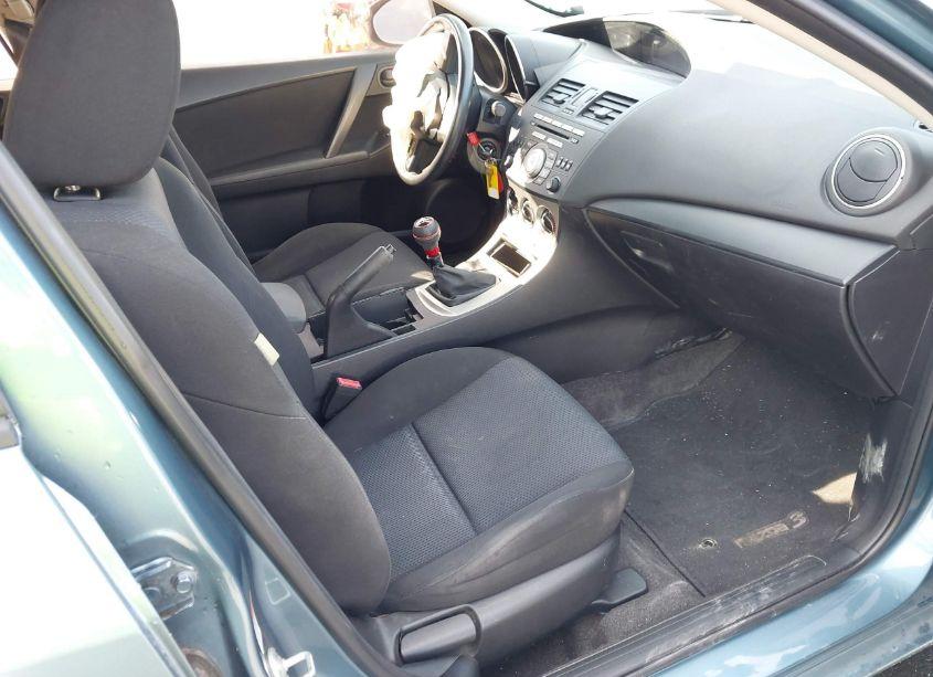 Photo 5 of 2011 Mazda Mazda3 I SPORT (VIN JM1BL1UF4B1439400)