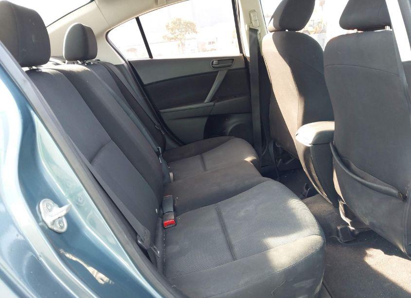 Photo 8 of 2011 Mazda Mazda3 I SPORT (VIN JM1BL1UF4B1439400)