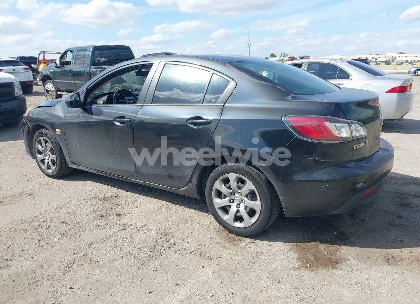 Photo 3 of 2011 Mazda Mazda3 I SPORT (VIN JM1BL1UF4B1481808)