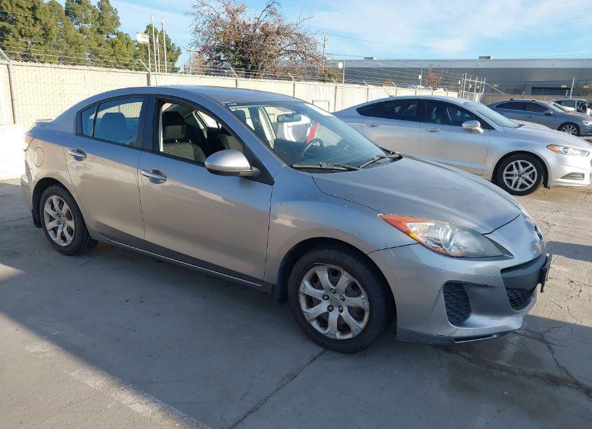 2012 Mazda Mazda3 I SPORT (VIN JM1BL1UF4C1523959) main photo