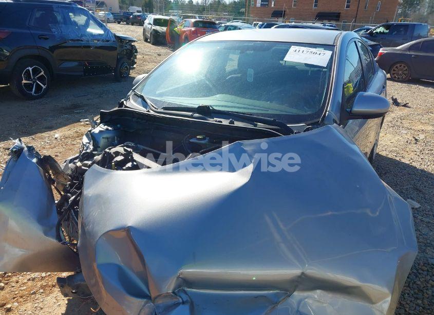 Photo 2 of 2012 Mazda Mazda3 I SPORT (VIN JM1BL1UF4C1565161)