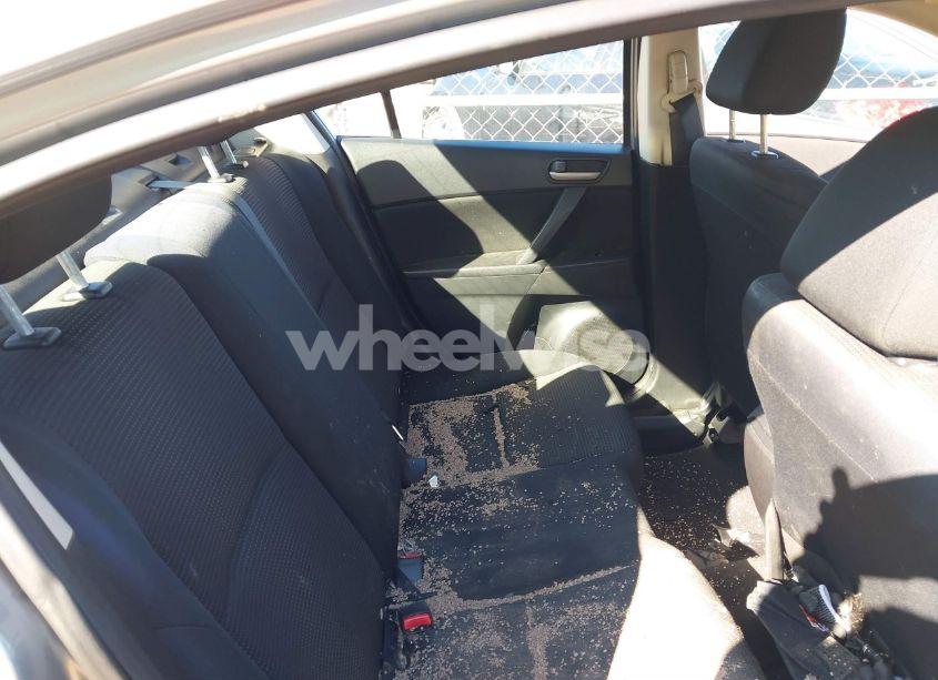 Photo 8 of 2012 Mazda Mazda3 I SPORT (VIN JM1BL1UF4C1565161)