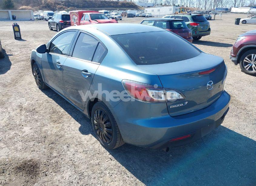 Photo 3 of 2011 Mazda Mazda3 I SPORT (VIN JM1BL1UF5B1378073)