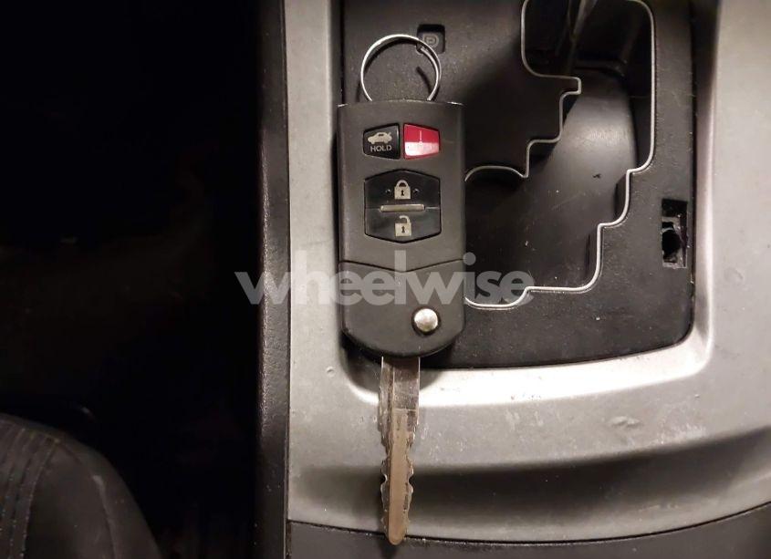Photo 11 of 2011 Mazda Mazda3 I SPORT (VIN JM1BL1UF5B1380714)