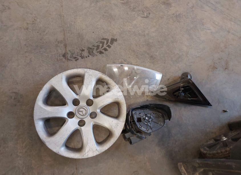 Photo 12 of 2011 Mazda Mazda3 I SPORT (VIN JM1BL1UF5B1407233)